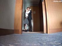 【中出し】[モザイク破壊 “パパとママごめんなさい”学校をサボって、大好きな先生と夜7時まで…。